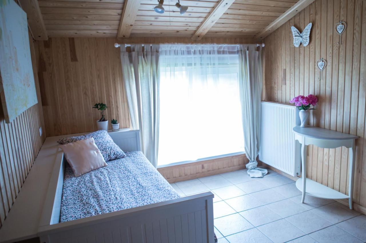Flower Apartment Ventspils Extérieur photo